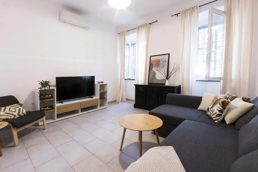 Apartman Mariposa Pula Centar Apartamento Croácia