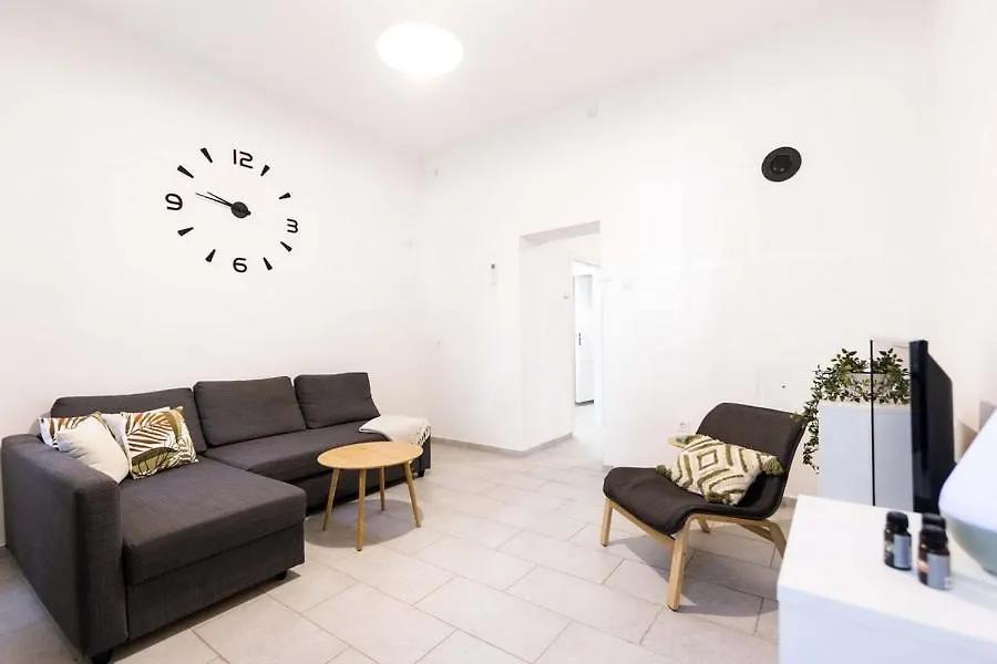 Apartman Mariposa Pula Centar Apartment 0*,