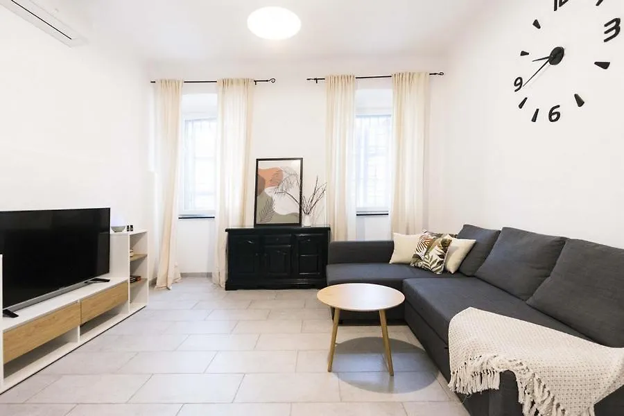 Apartman Mariposa Pula Centar Apartment